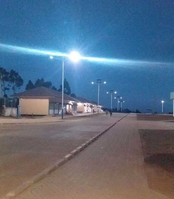 柳江区非洲科特迪瓦太阳能路灯工程